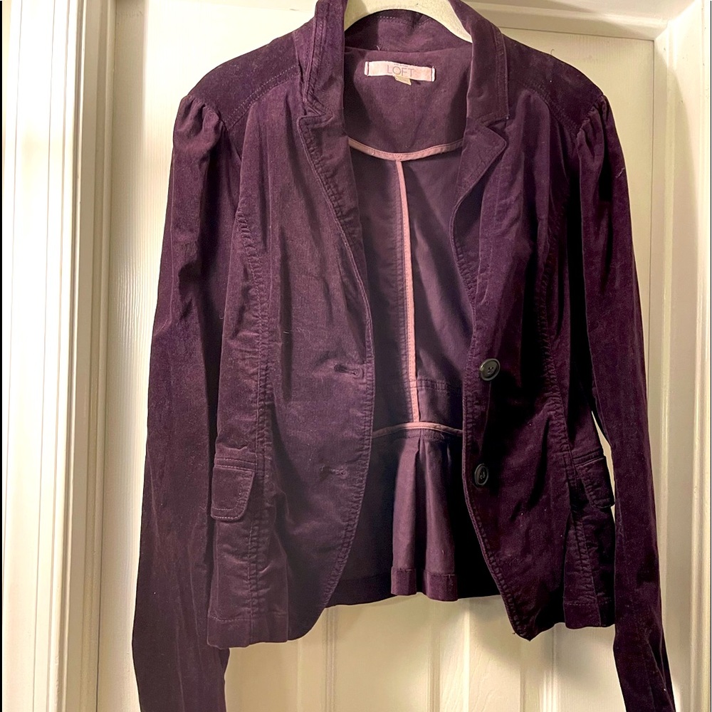 Loft unlined deep plumb short jacket.